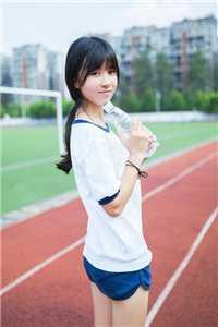 古来山高月伴影